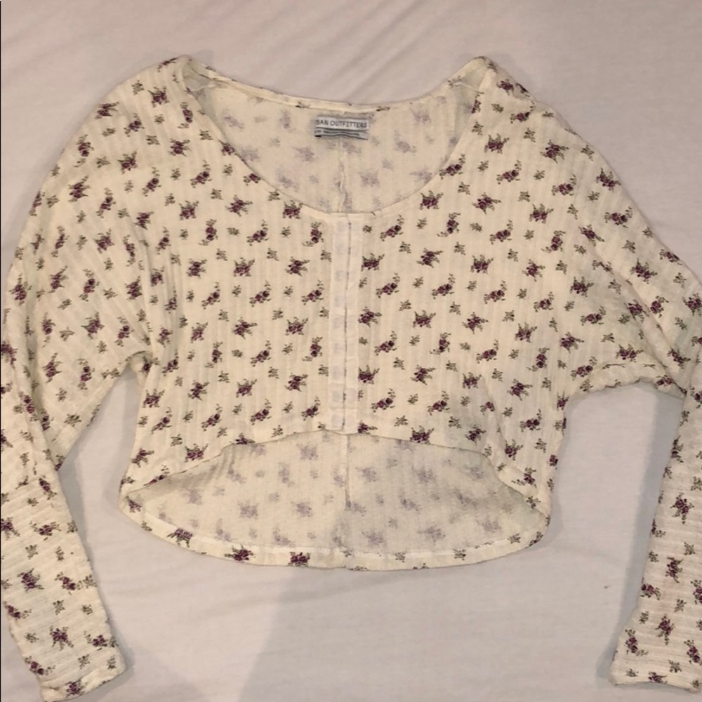 Cropped long sleeve ~ Urban Outfitters